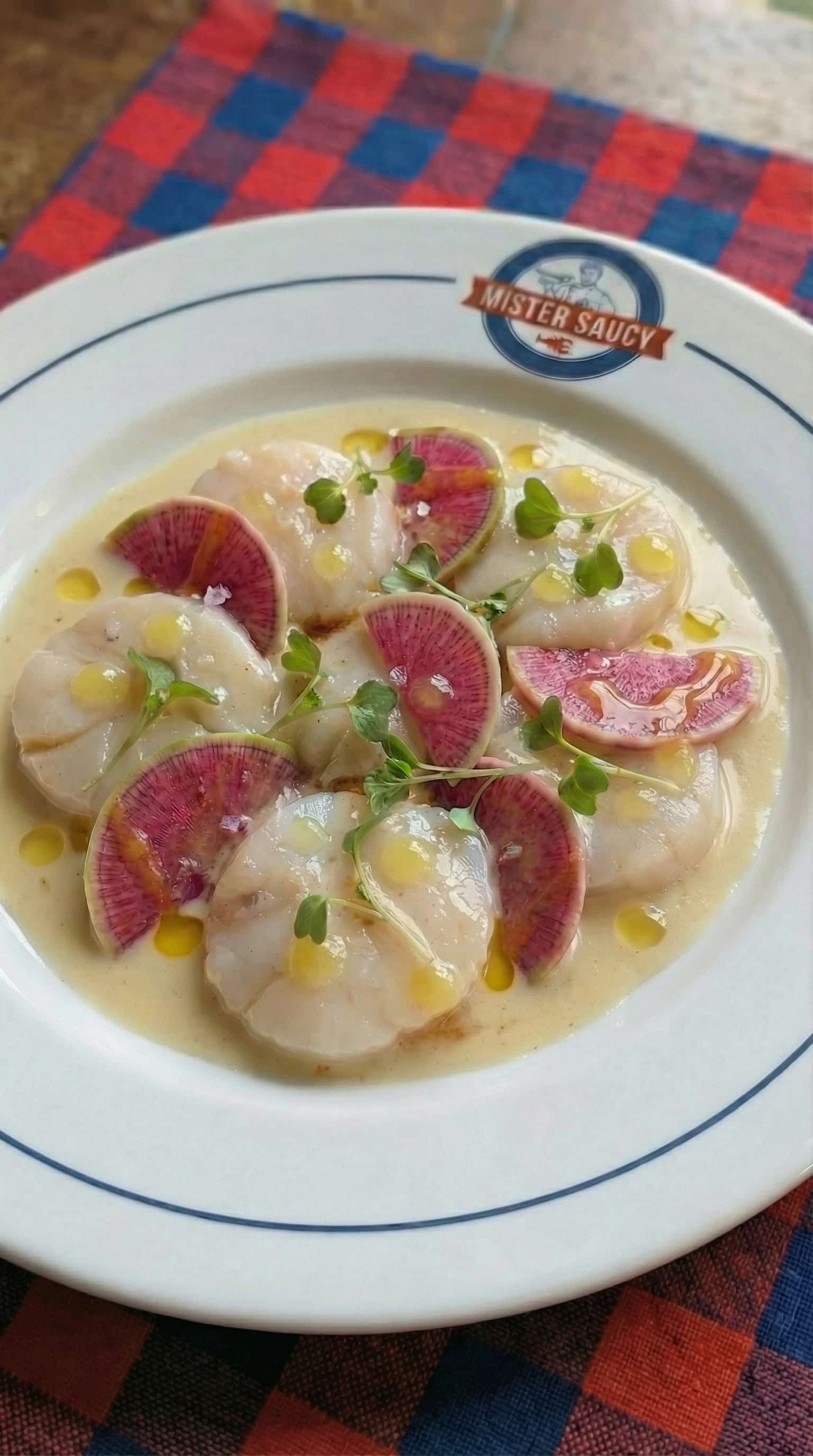 Recipe image: Carpaccio de Saint-Jacques au Yuzu et Beurre Blanc Gingembre-Soja
