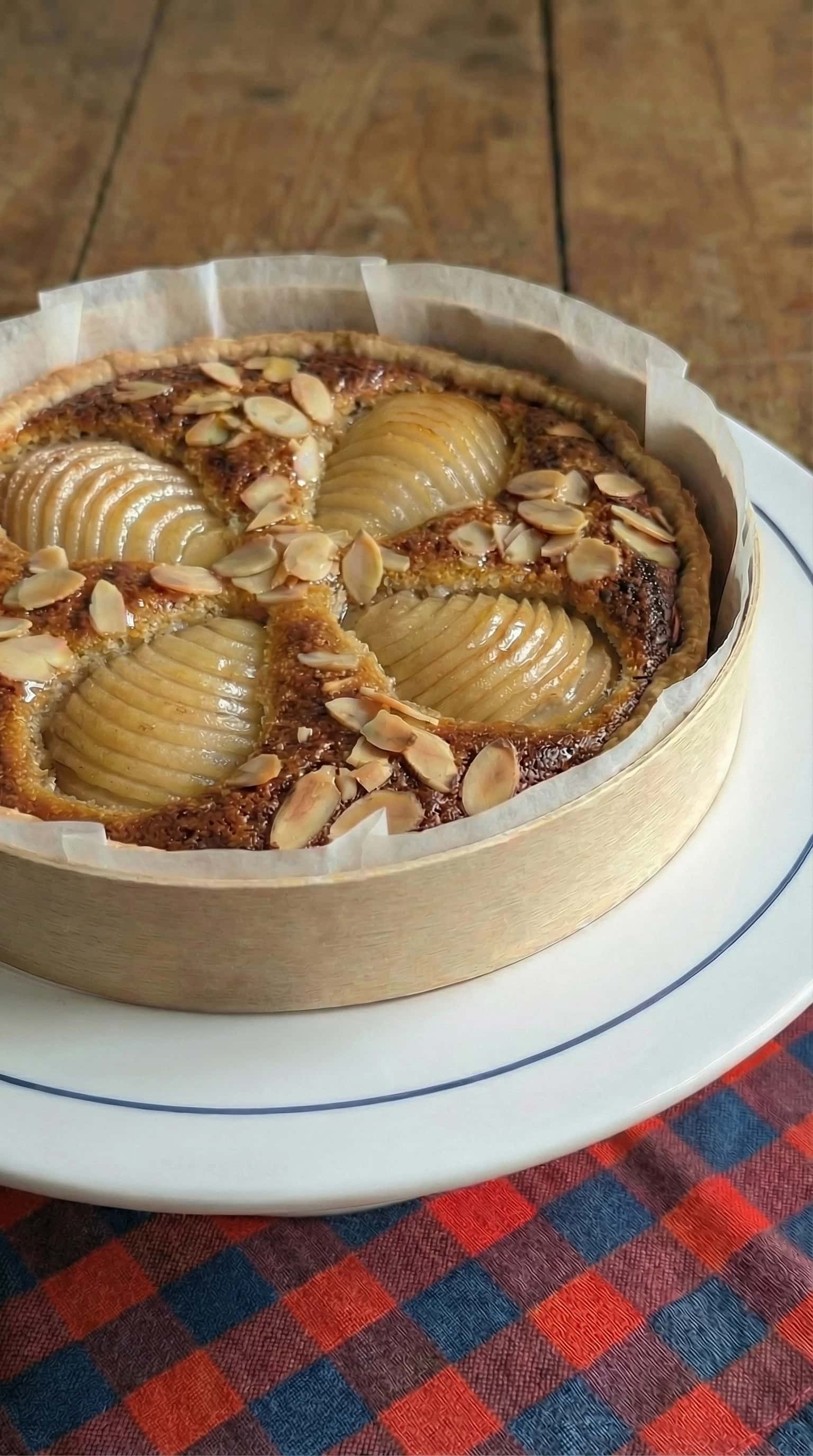 Recipe image: Tarte Bourdaloue (Tarte aux Poires et Crème d'Amande)